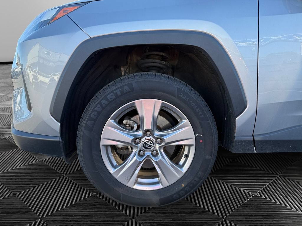 2023 Toyota RAV4 XLE - Photo 14