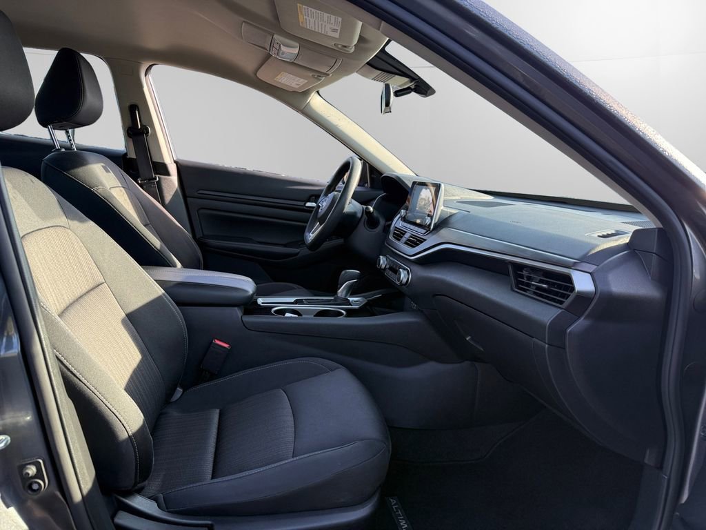 2024 Nissan Altima SV - Photo 15