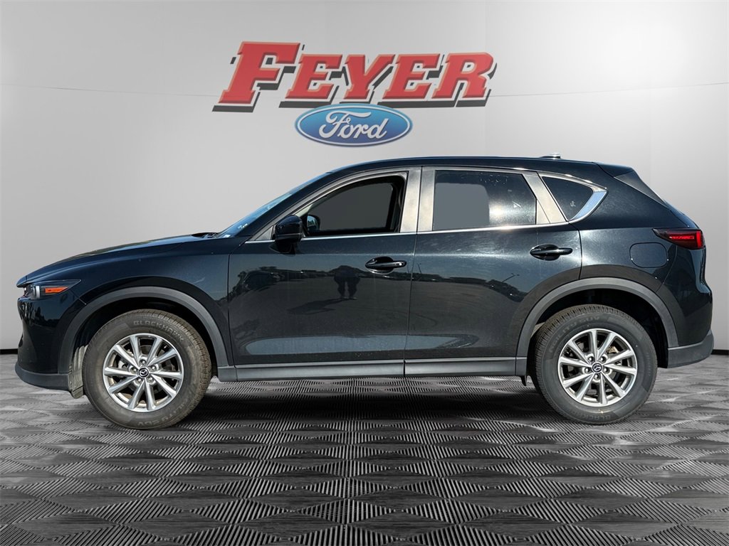 2023 Mazda CX-5 2.5 S Preferred photo 2