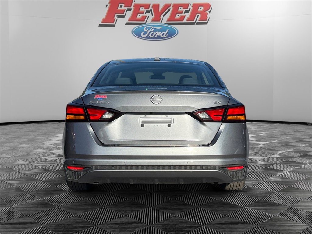 2024 Nissan Altima 2.5 SV photo 4