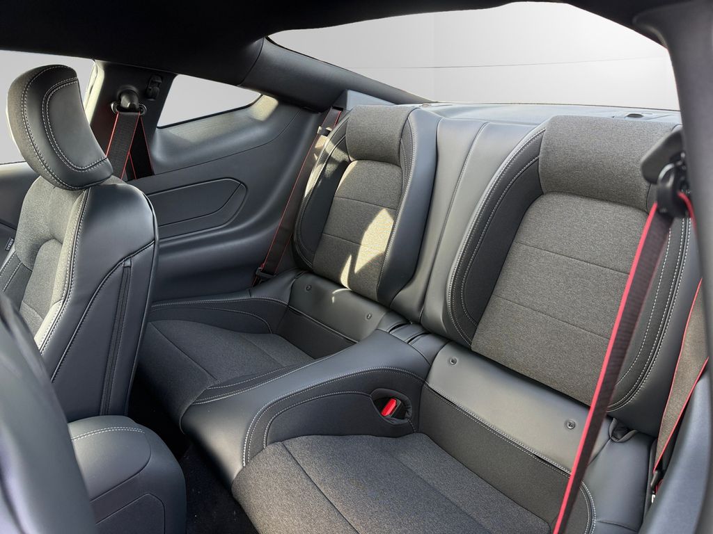 2026 Ford Mustang EcoBoost Fastback - Photo 15