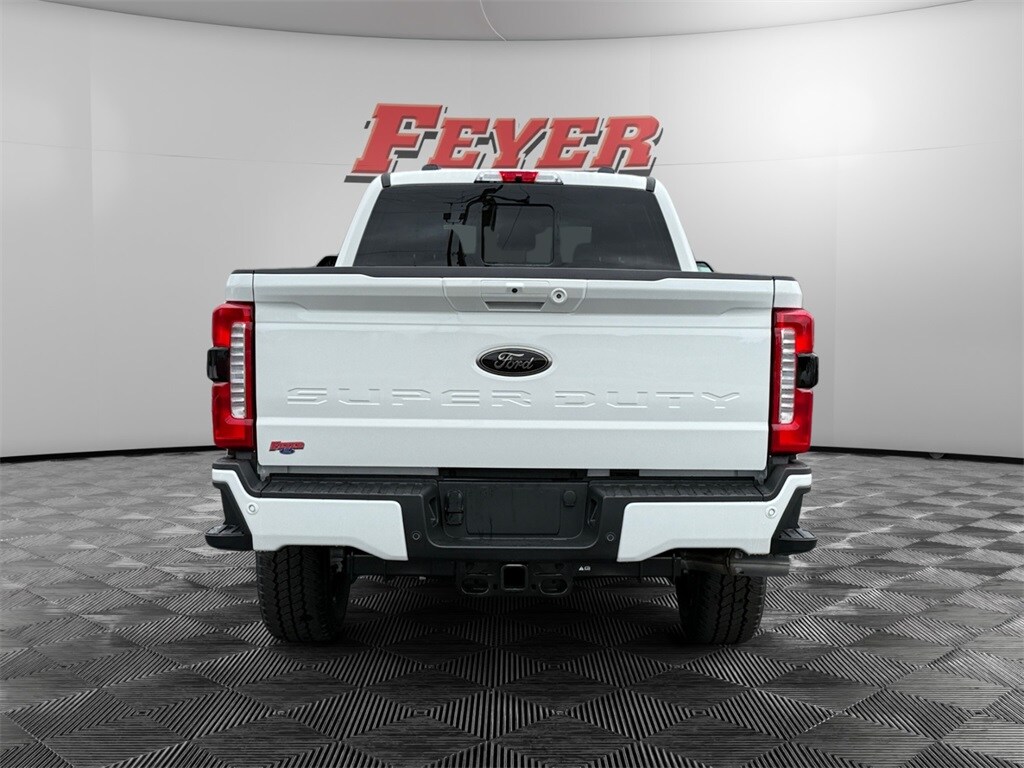 2026 Ford F-350 Lariat photo 3