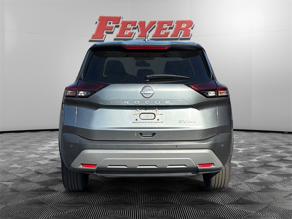 2023 Nissan Rogue SV photo 3