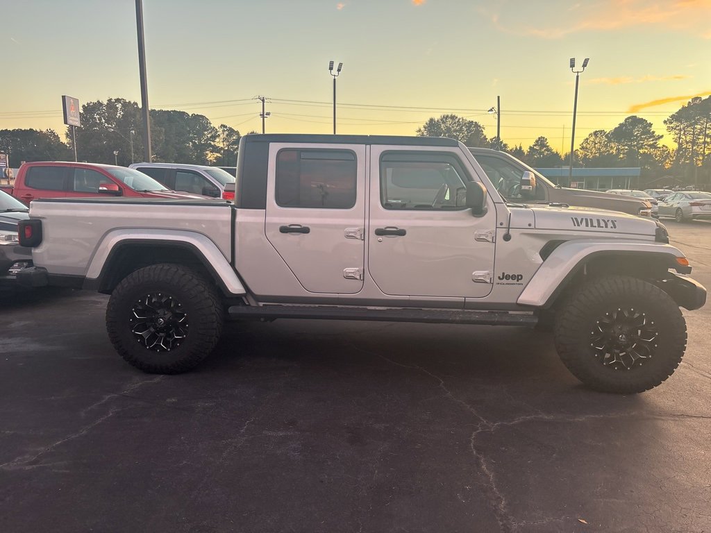 2023 Jeep Gladiator Willys photo 3