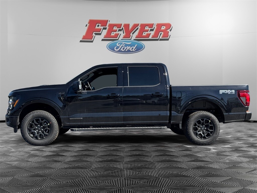 2025 Ford F-150 XLT photo 2