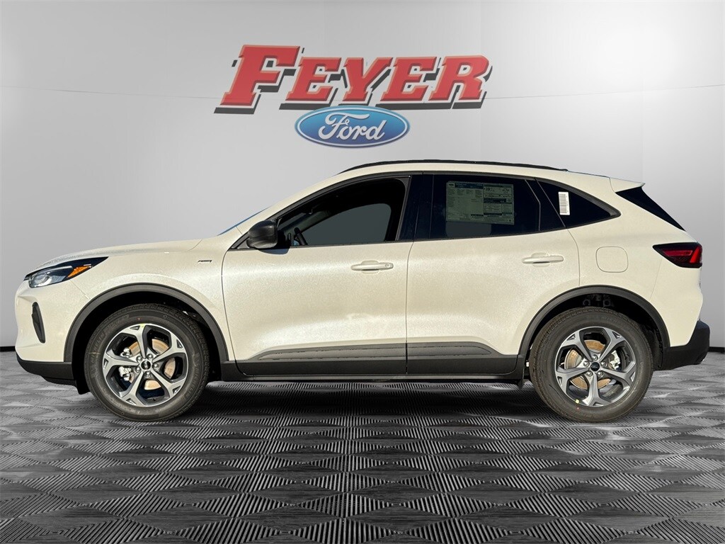 2025 Ford Escape Hybrid ST-Line photo 2