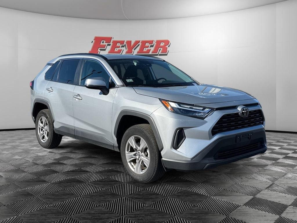2023 Toyota RAV4 XLE - Photo 7