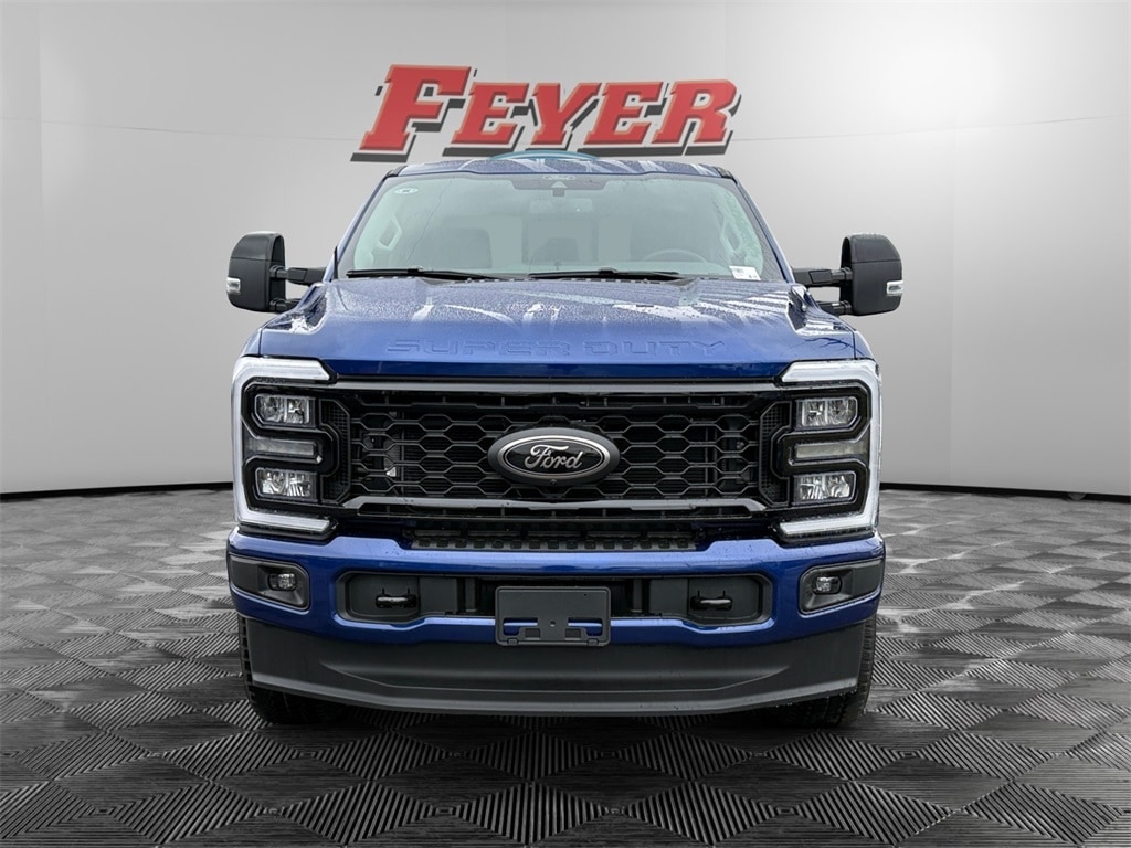 New 2026 Ford F-250SD Lariat Truck