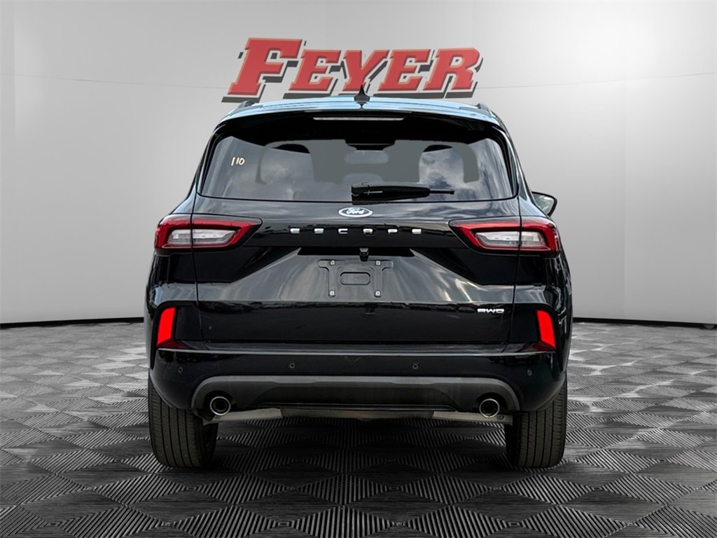 2023 Ford Escape ST-Line Elite photo 4