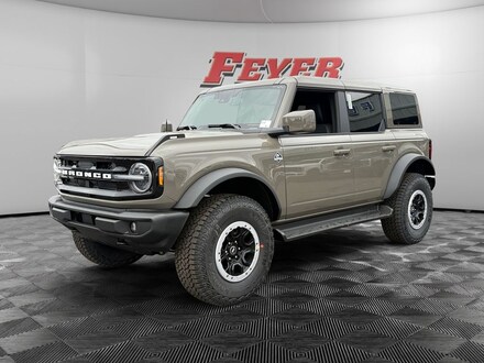 2025 Ford Bronco Outer Banks SUV