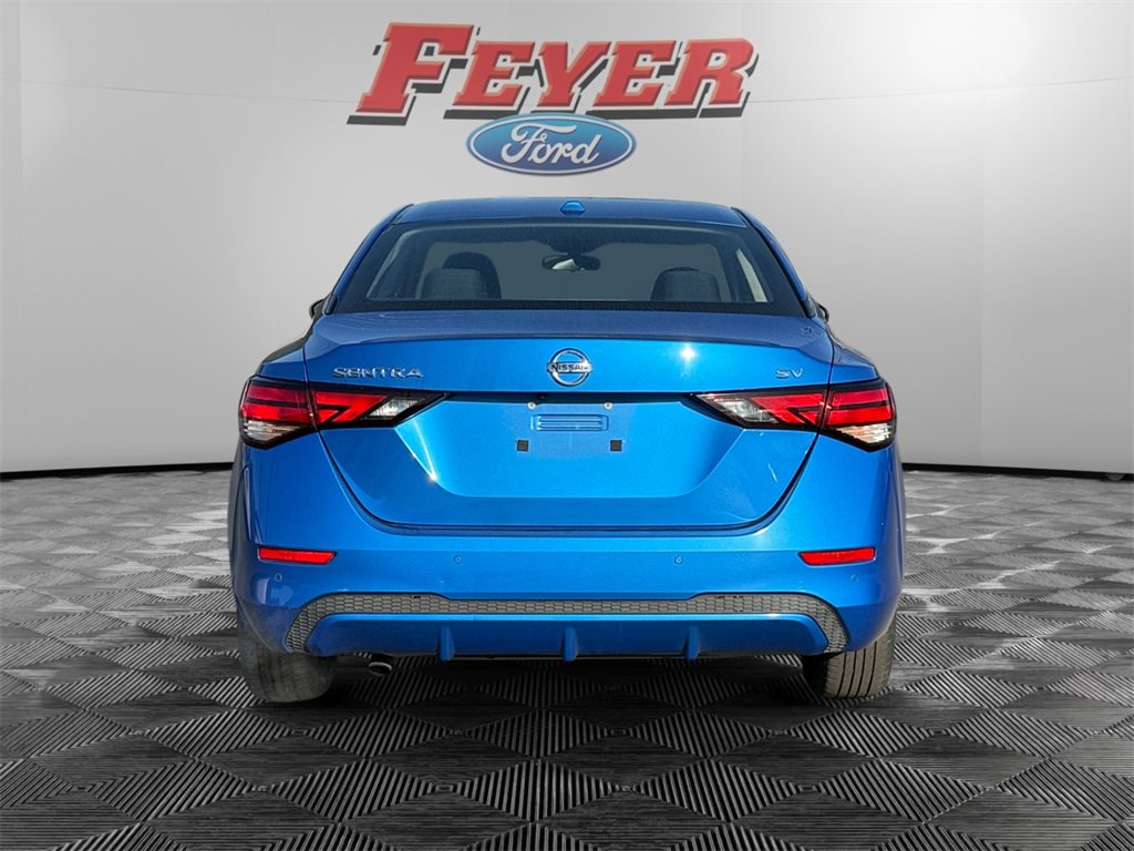 2023 Nissan Sentra SV photo 4