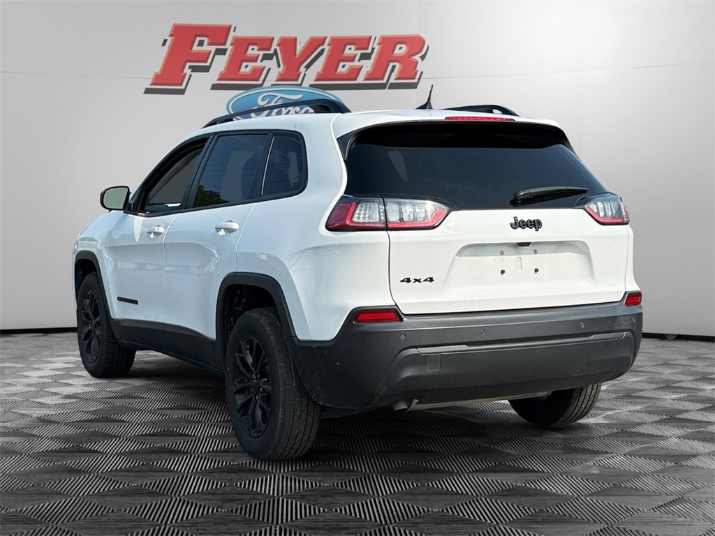 2023 Jeep Cherokee Altitude Lux photo 2