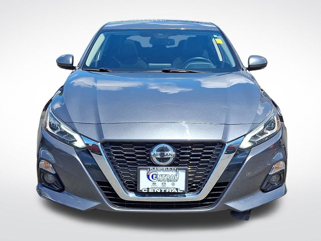2020 Nissan Altima 2.5 SV photo 2