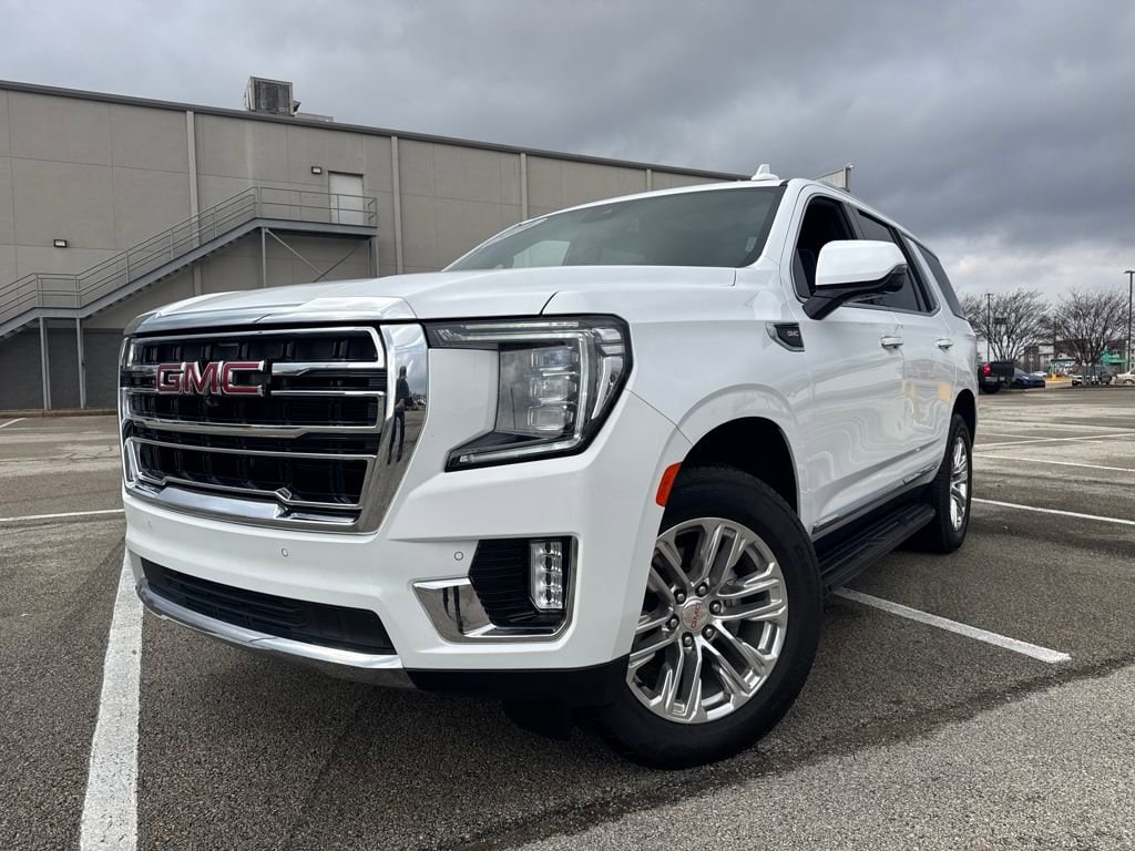 2024 GMC Yukon SLT's photo