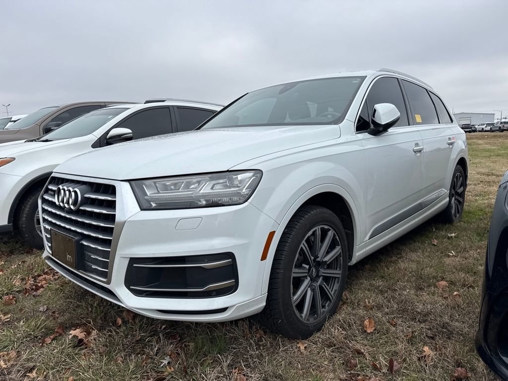 2019 Audi Q7 Premium Plus's photo