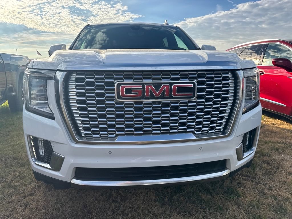 2022 Gmc Yukon XL Denali photo 2