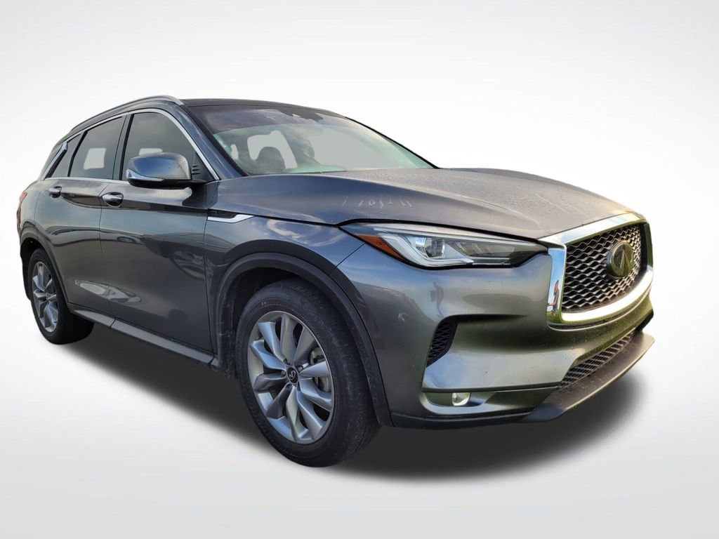 2022 Infiniti QX50 Luxe photo 3