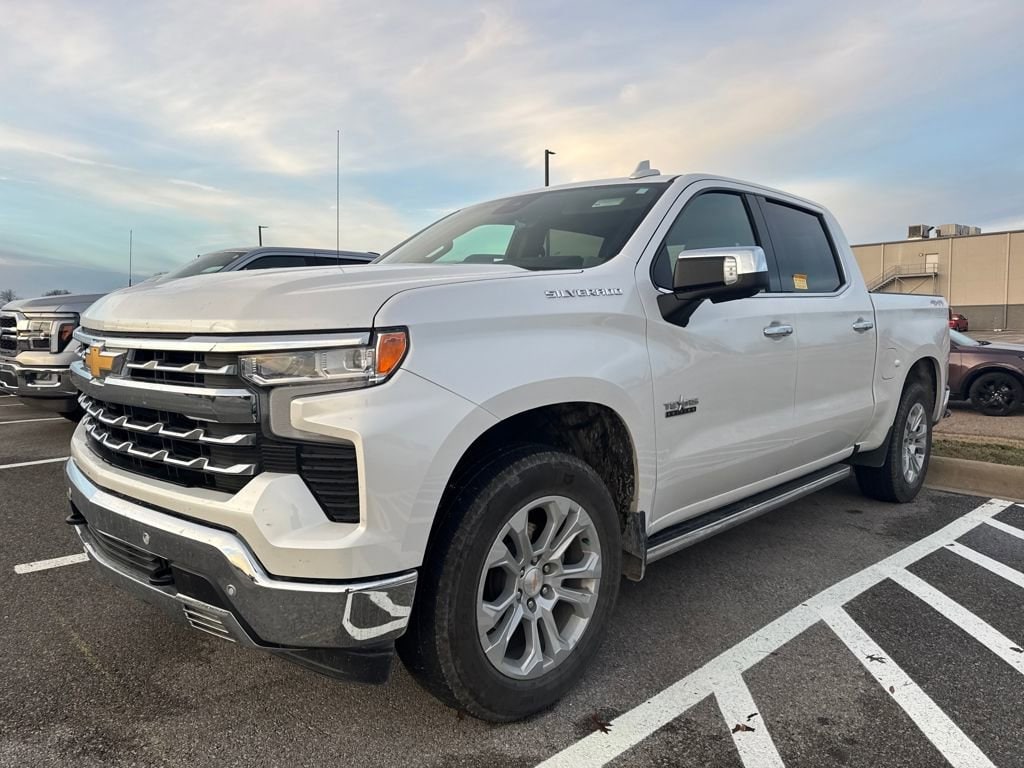 2025 Chevrolet Silverado LTZ's photo