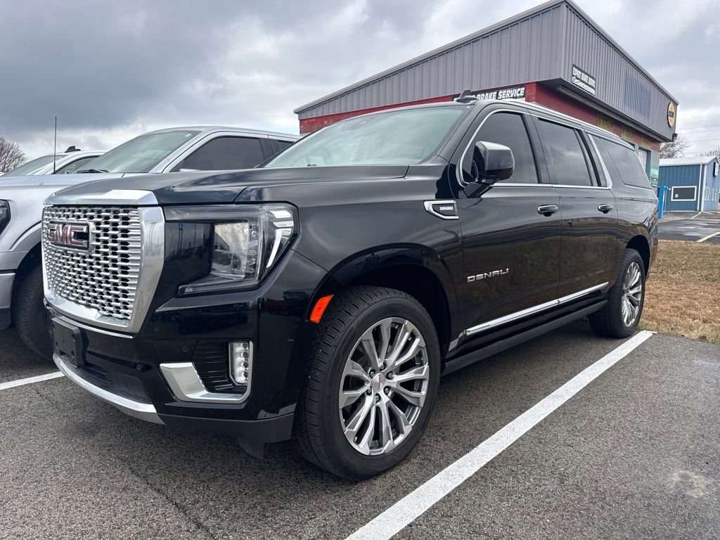 2022 GMC Yukon XL Denali's photo