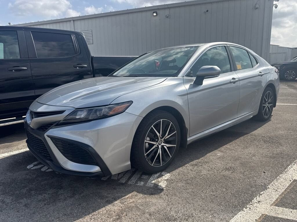Used 2024 Toyota Camry SE