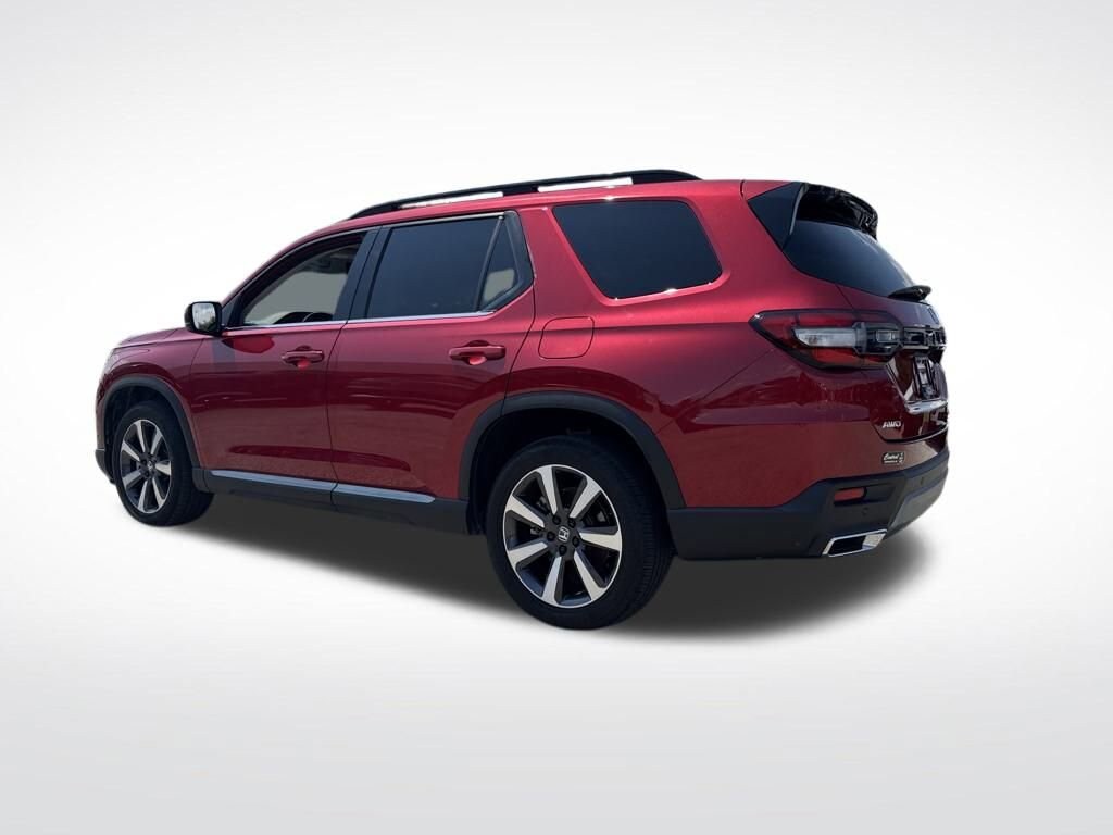 2023 Honda Pilot Touring photo 3
