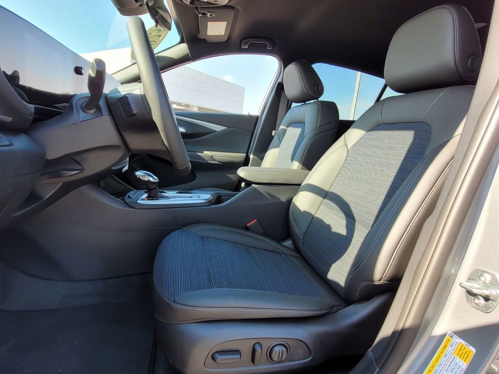 2025 Buick Envista Preferred photo 4