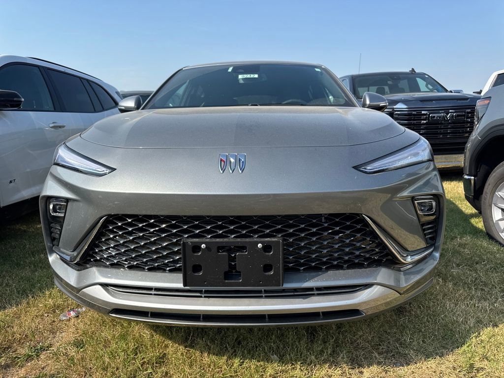 2025 Buick Envista Avenir photo 2