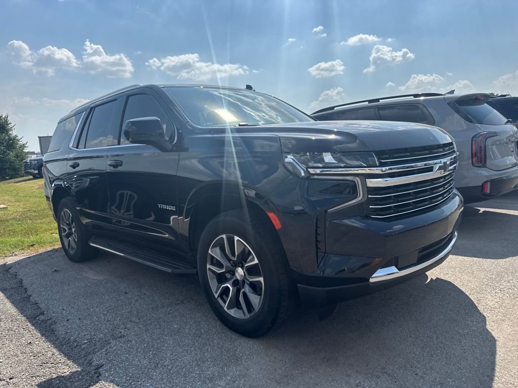 2021 Chevrolet Tahoe LT photo 3