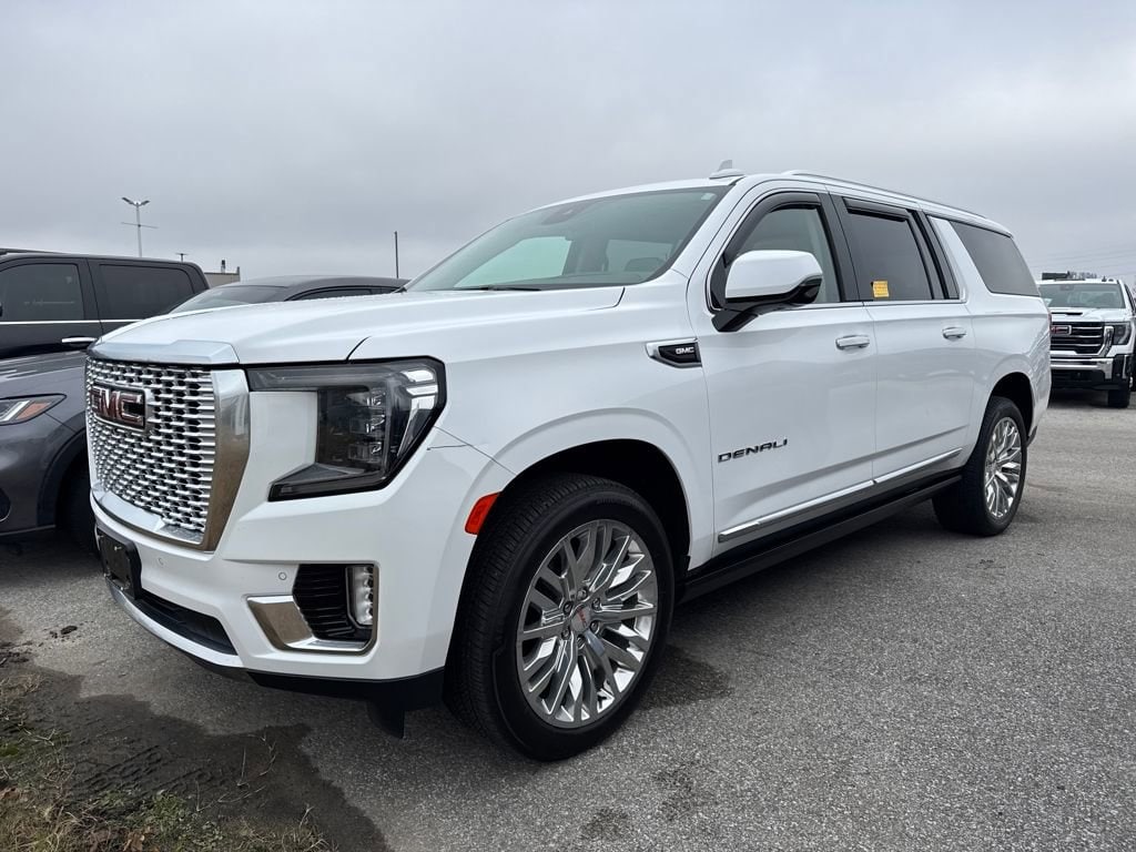 2023 GMC Yukon XL Denali's photo