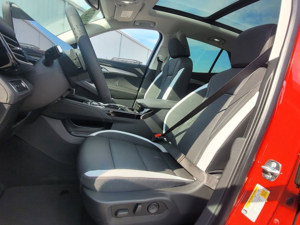 2025 Buick Envision Sport Touring photo 2