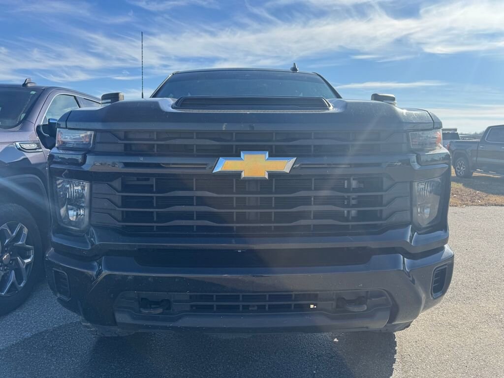 Used 2024 Chevrolet Silverado 2500 HD Custom Truck