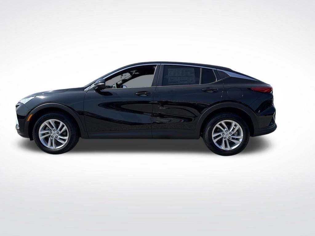 2025 Buick Envista Preferred photo 2