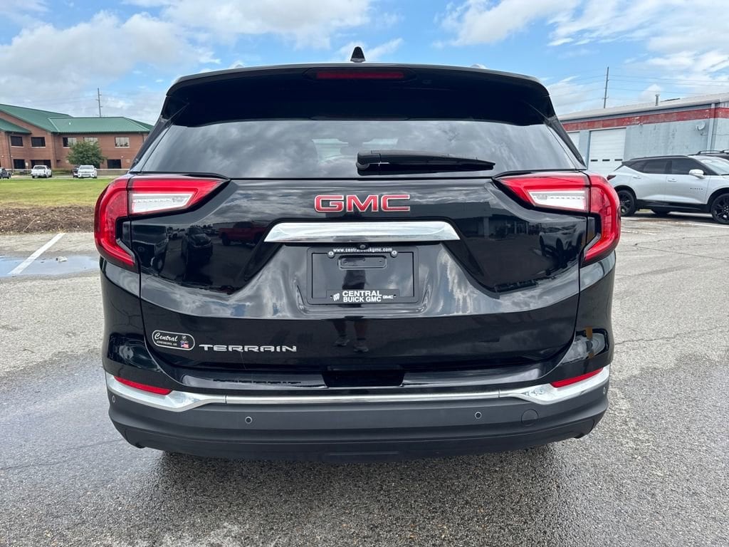 Used 2023 GMC Terrain SLT SUV
