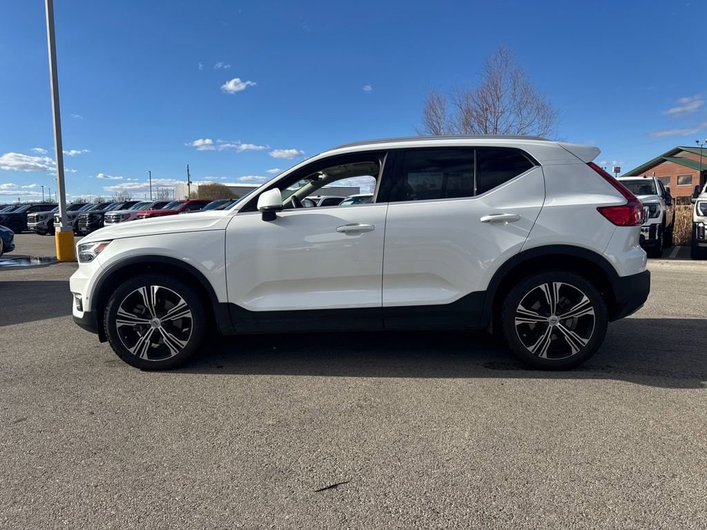 Used 2022 Volvo XC40 Inscription
