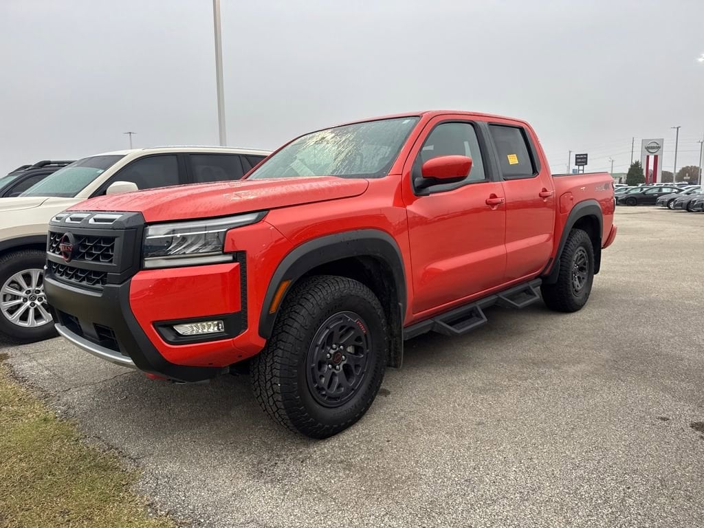2025 Nissan Frontier PRO-4X's photo
