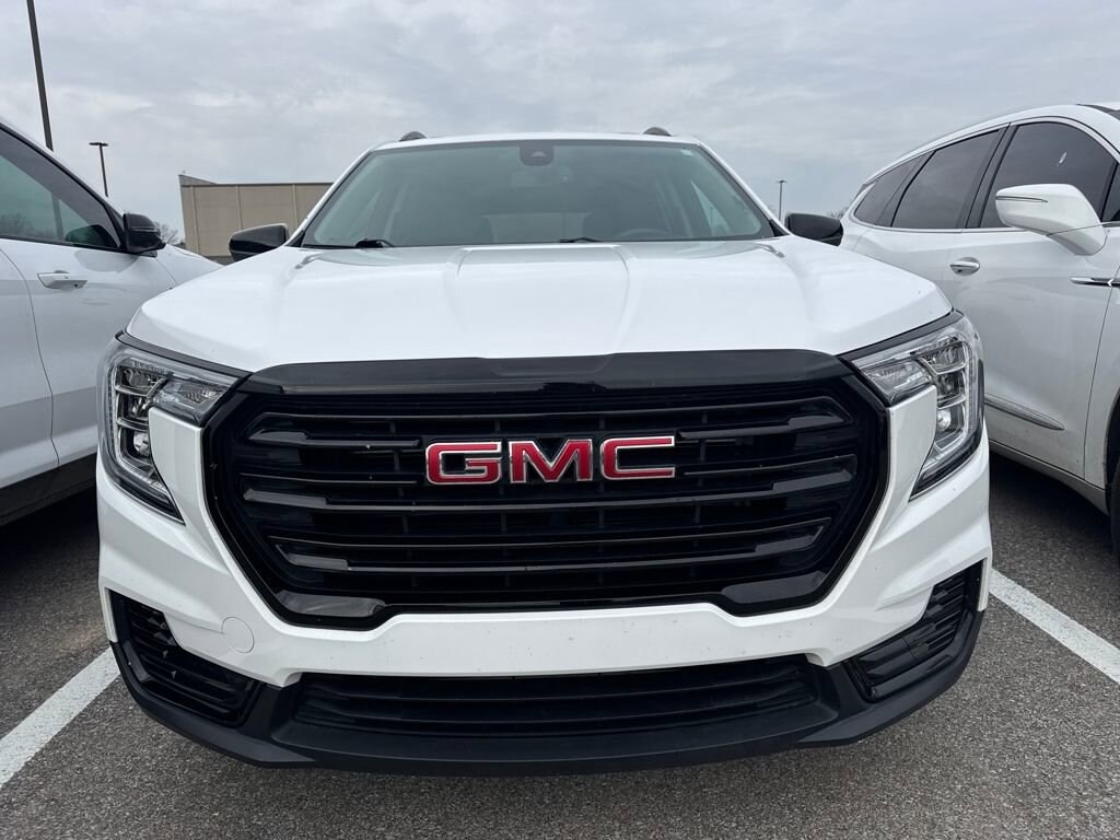 Used 2023 GMC Terrain SLE SUV