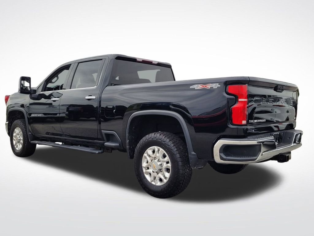 2024 Chevrolet Silverado 2500HD LTZ photo 3