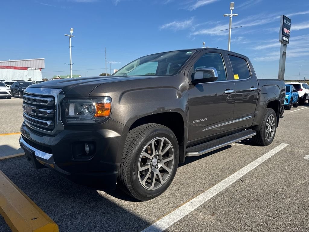 2019 GMC Canyon SLT's photo