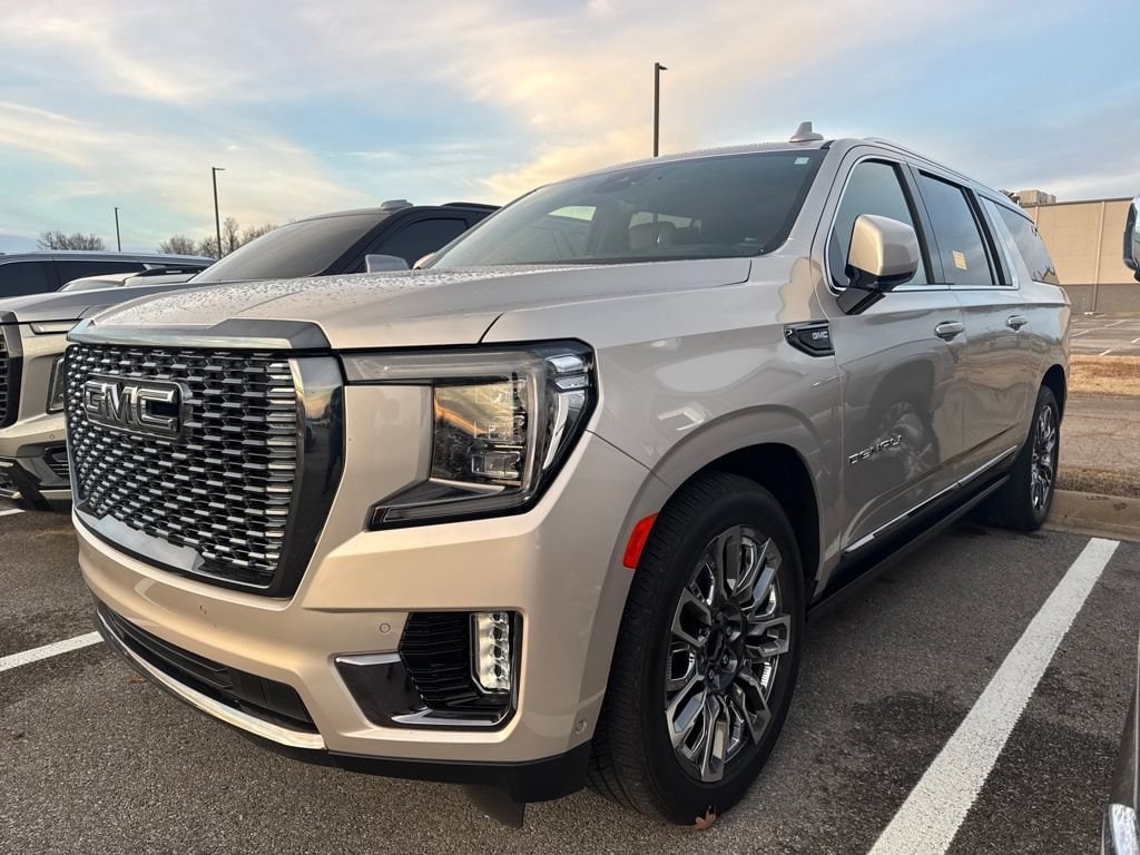 2023 GMC Yukon Denali's photo