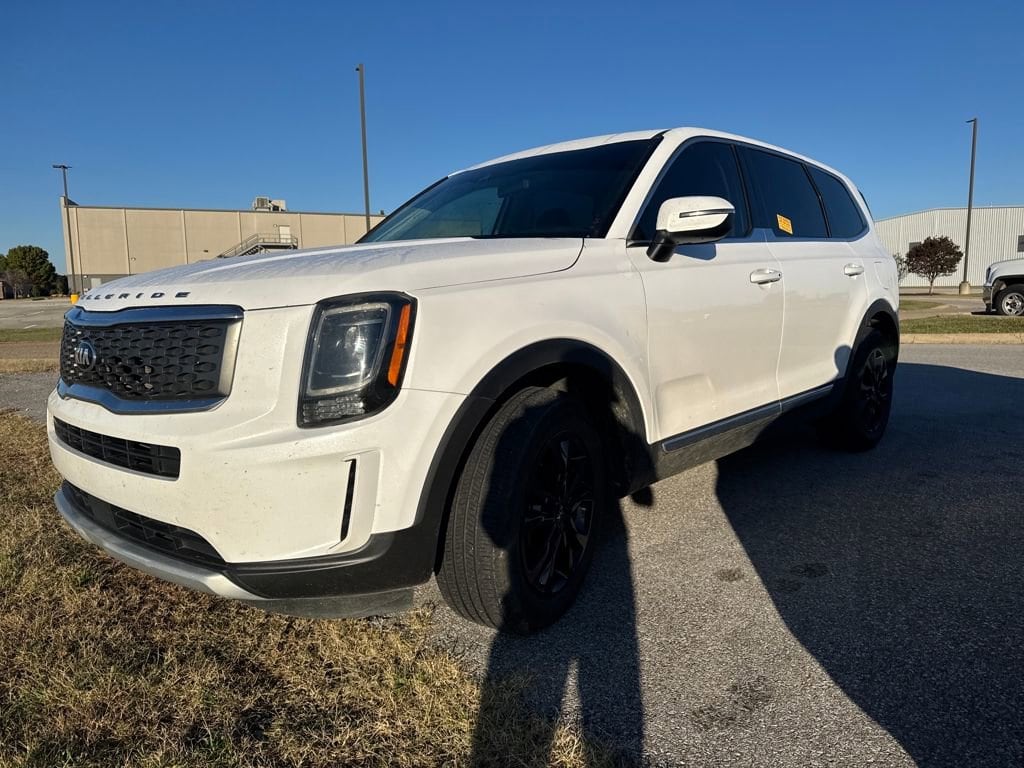 2021 Kia Telluride LX's photo
