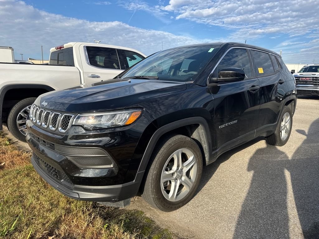2023 Jeep Compass Sport's photo