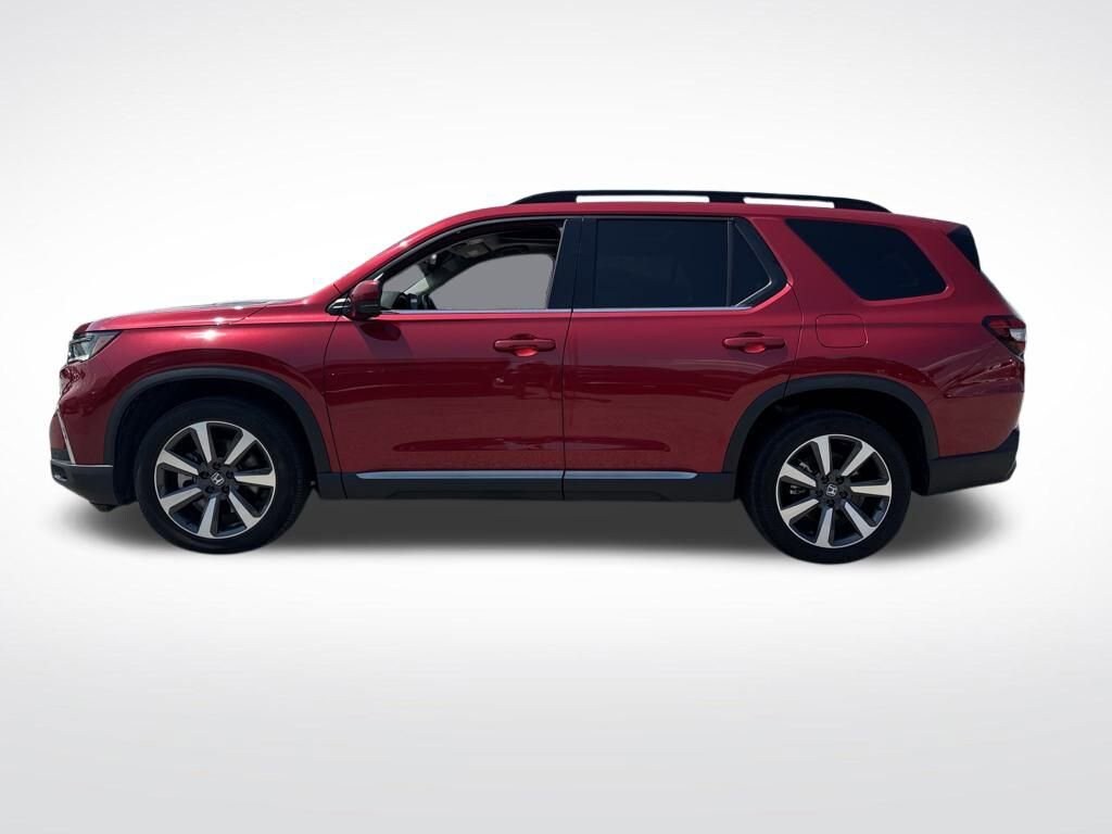 2023 Honda Pilot Touring photo 2