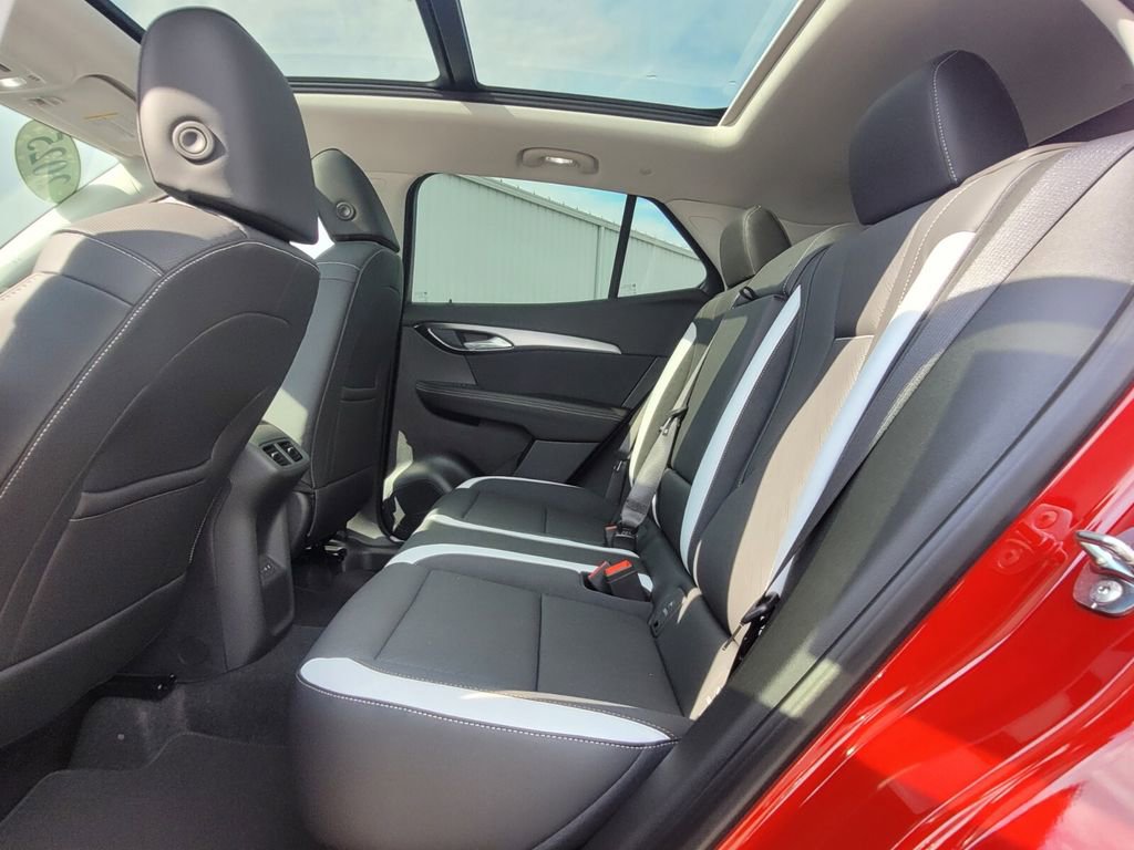2025 Buick Envision Sport Touring photo 3