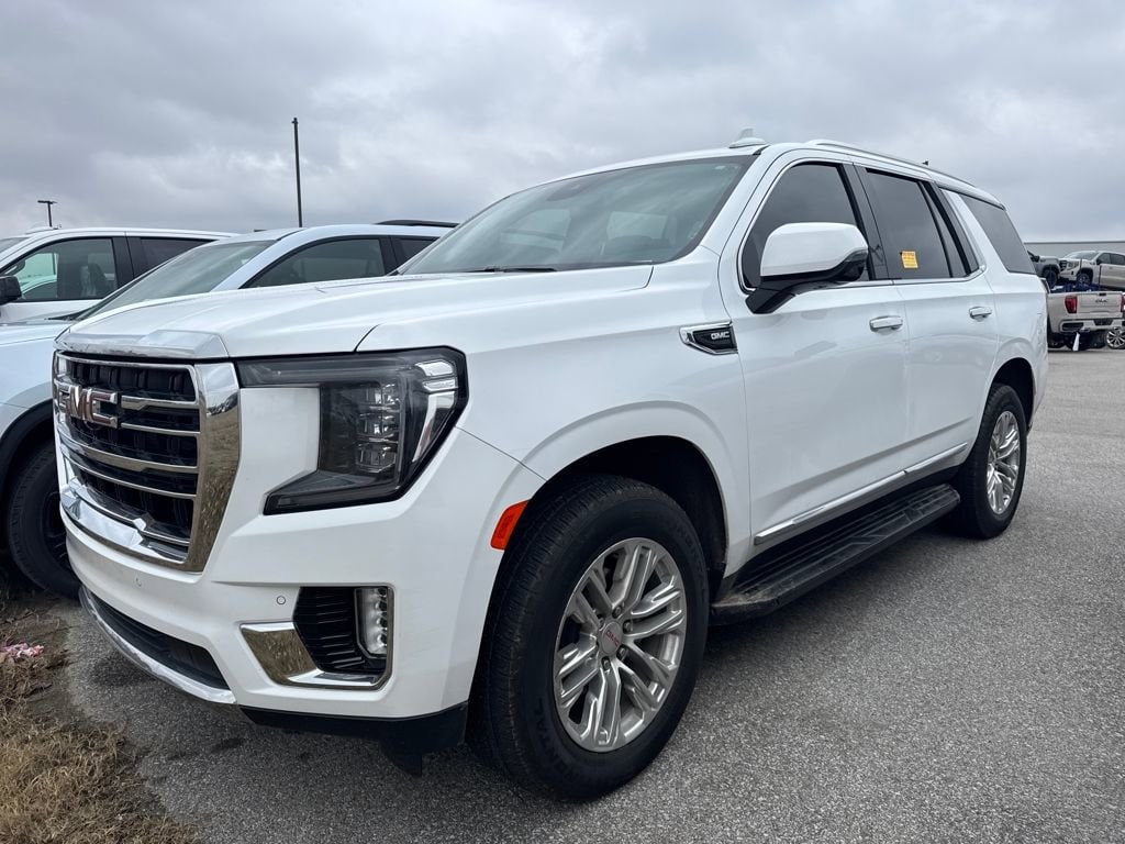 2024 GMC Yukon SLT's photo