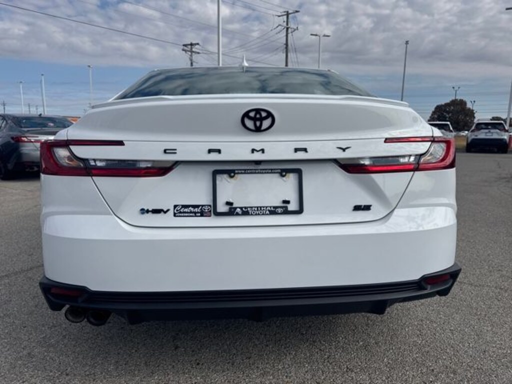 Used 2026 Toyota Camry SE Sedan