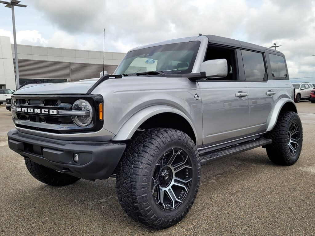 Used 2024 Ford Bronco Outer Banks SUV