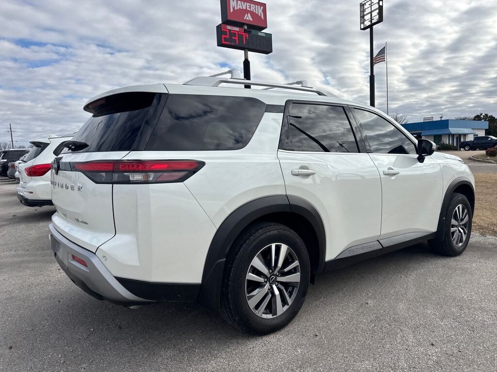 Used 2024 Nissan Pathfinder SL SUV
