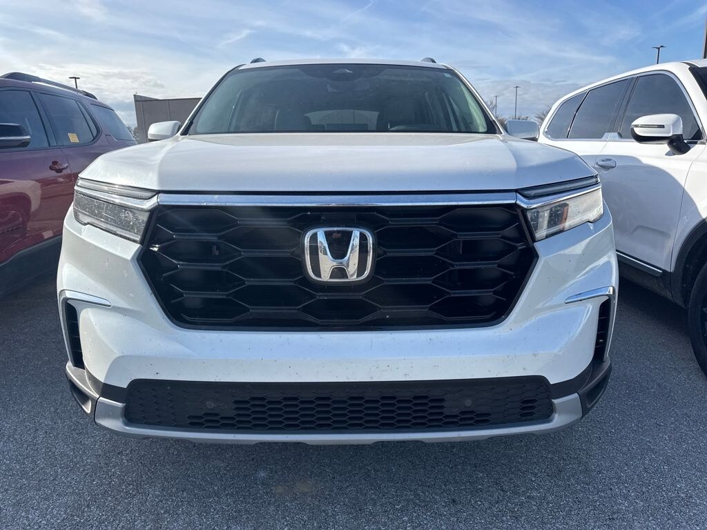 Used 2024 Honda Pilot Touring SUV