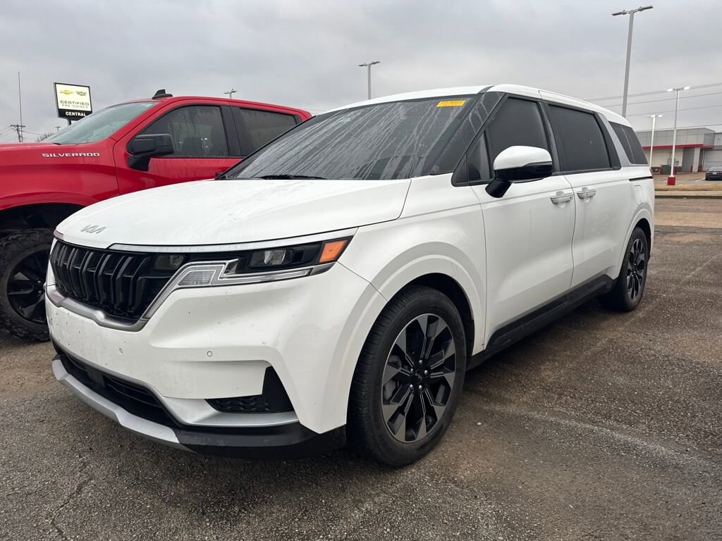 Used 2024 Kia Carnival EX