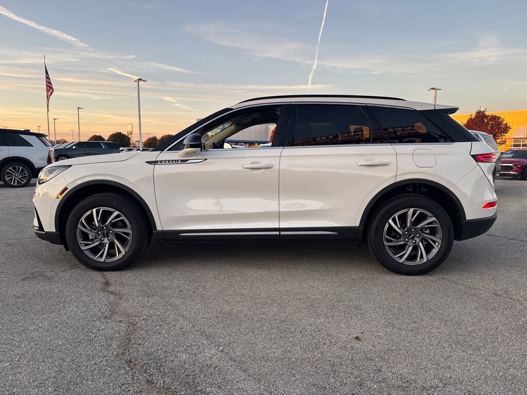 Used 2025 Lincoln Corsair Premiere